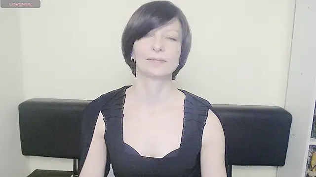 Snapshot of _AngeliaFlow_ chatting on February 11, 2025, 10:59 am AngeliaFlow online show from February 11, 2025, 10:59 am