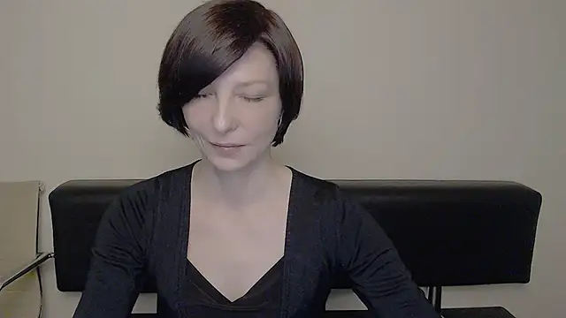 Snapshot of _AngeliaFlow_ chatting on February 22, 2025, 10:18 am AngeliaFlow online show from February 22, 2025, 10:18 am