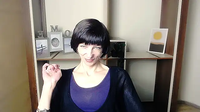 Snapshot of _AngeliaFlow_ chatting on September 19, 2025, 6:15 am AngeliaFlow online show from September 19, 2025, 6:15 am