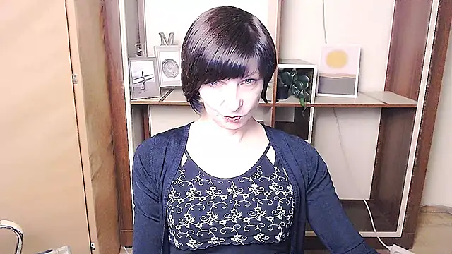  AngeliaFlow  online show from April 16, 2026, 8:04 am