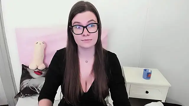 Snapshot of CarolineFlirt chatting on February 26, 2026, 3:22 pm CarolineFlirt online show from February 26, 2026, 3:22 pm