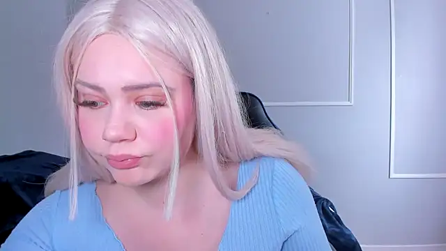 Snapshot of _leana_ chatting on March 5, 2025, 2:34 pm  leana  online show from March 5, 2025, 2:34 pm