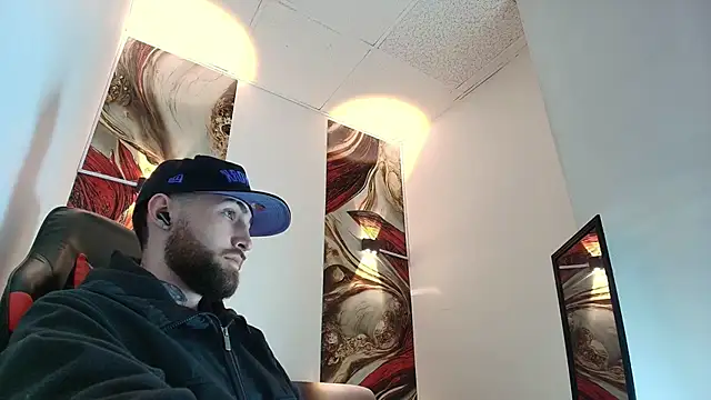 Snapshot of Luke_davis01 chatting on January 13, 2026, 1:05 pm Luke davis01 online show from January 13, 2026, 1:05 pm