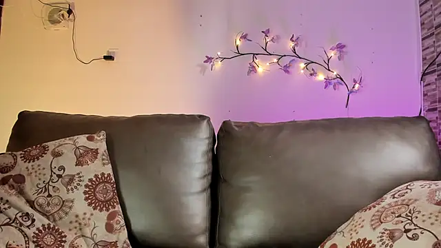 Sara Falak online show from November 5, 2025, 1:11 pm