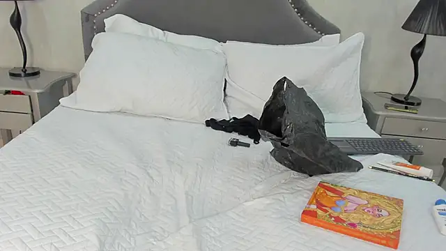 VictoriaBlackfire online show from March 17, 2025, 4:08 am