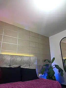 Snapshot of _michonne_ chatting on December 20, 2025, 11:12 pm michonne online show from December 20, 2025, 11:12 pm