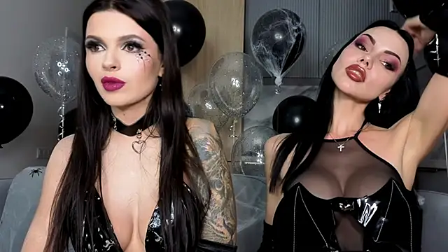 Snapshot of AmyLeeplay chatting on October 31, 2025, 3:35 pm AmyLeeplay online show from October 31, 2025, 3:35 pm