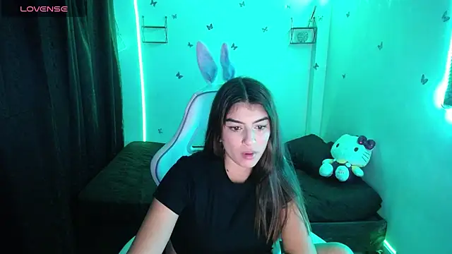 Snapshot of hello_kityy25 chatting on February 10, 2025, 2:19 am hello kityy25 online show from February 10, 2025, 2:19 am