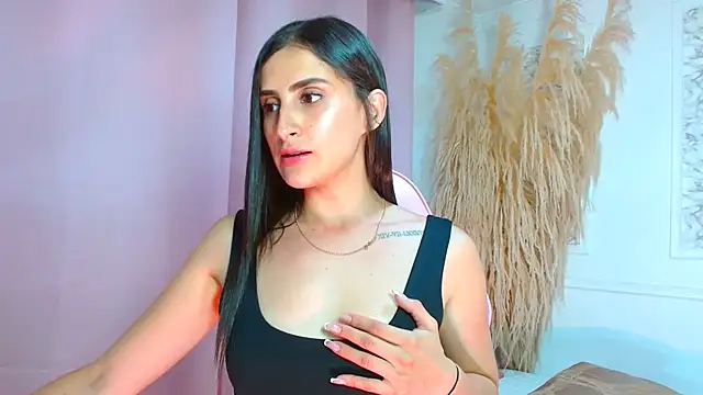 Snapshot of Danella_houston chatting on May 28, 2026, 7:55 pm Danella houston online show from May 28, 2026, 7:55 pm