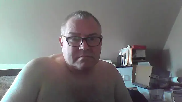 Snapshot of mkestr69 chatting on April 21, 2026, 3:07 pm mkestr69 online show from April 21, 2026, 3:07 pm