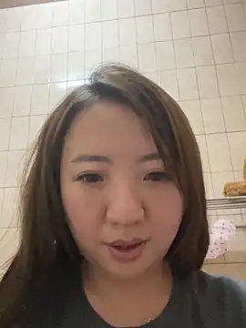 Hannababy  online show from October 3, 2025, 5:32 pm