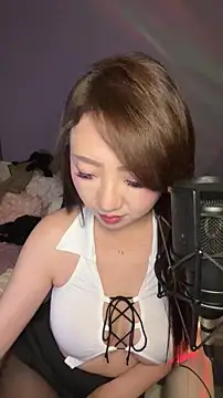 Snapshot of Hannababy_ chatting on February 10, 2026, 1:59 pm Hannababy online show from February 10, 2026, 1:59 pm