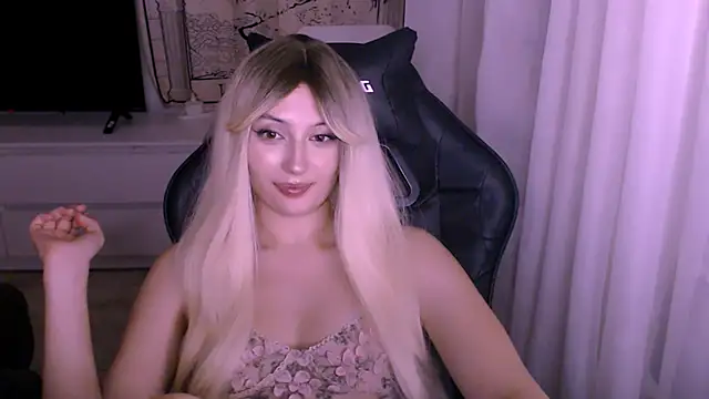 beauty blonde online show from December 15, 2025, 4:00 pm