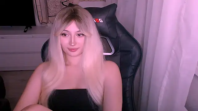 beauty blonde online show from December 21, 2025, 10:55 am