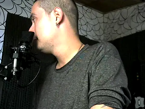 Snapshot of vampireathome chatting on February 3, 2026, 6:46 pm vampireathome online show from February 3, 2026, 6:46 pm