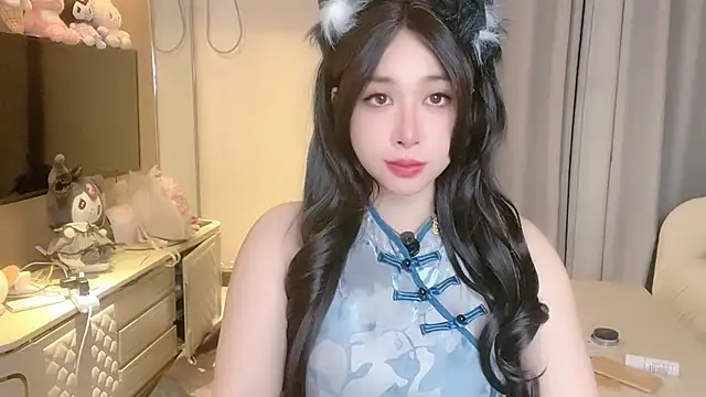 Moonccoi online show from October 24, 2025, 12:45 pm