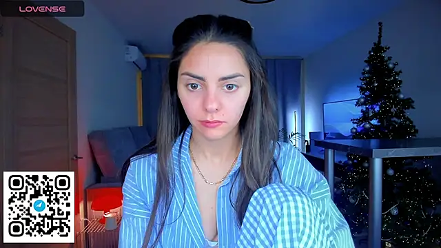 Snapshot of EmiliaZen chatting on January 9, 2026, 10:55 pm EmiliaZen online show from January 9, 2026, 10:55 pm