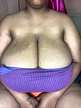 Snapshot of NonoGotBoobies chatting on October 22, 2025, 5:41 am NonoGotBoobies online show from October 22, 2025, 5:41 am