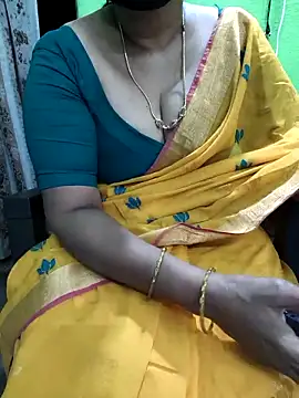 niiveditha online show from November 7, 2025, 9:31 am