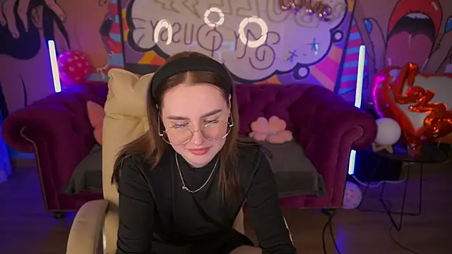 DivineJass online show from March 3, 2025, 7:32 am