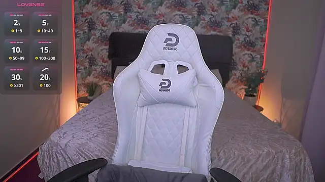 DivineJass online show from March 26, 2026, 10:37 pm