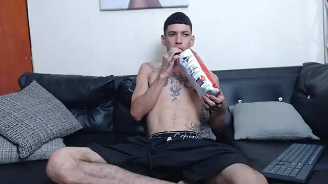 Snapshot of biigjhonny chatting on October 26, 2025, 3:56 am biigjhonny online show from October 26, 2025, 3:56 am