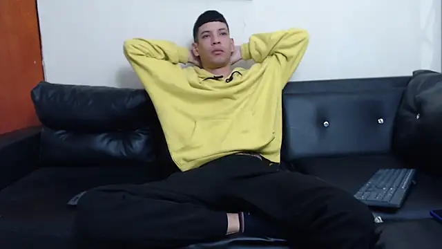 Snapshot of biigjhonny chatting on November 16, 2025, 3:12 am biigjhonny online show from November 16, 2025, 3:12 am