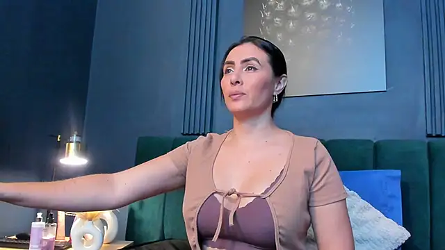 Snapshot of scarlet_edwars chatting on February 5, 2026, 6:45 pm scarlet edwars online show from February 5, 2026, 6:45 pm