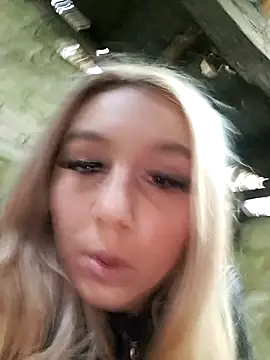 Snapshot of hotamanda01 chatting on November 14, 2025, 1:43 pm hotamanda01 online show from November 14, 2025, 1:43 pm