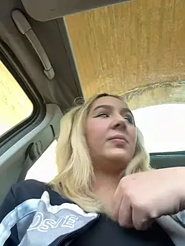 Snapshot of hotamanda01 chatting on February 25, 2026, 11:42 am hotamanda01 online show from February 25, 2026, 11:42 am