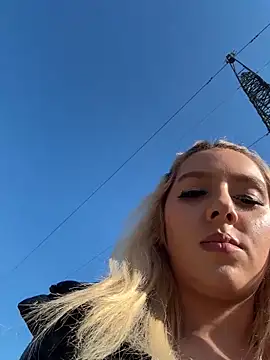 Snapshot of hotamanda01 chatting on March 6, 2026, 1:51 pm hotamanda01 online show from March 6, 2026, 1:51 pm