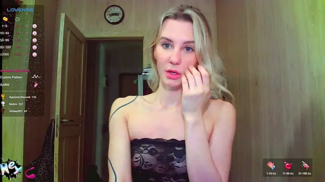 Snapshot of Caramel_piegirl chatting on January 14, 2026, 8:03 pm Caramel piegirl online show from January 14, 2026, 8:03 pm