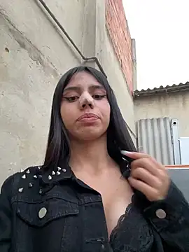 Laura-Khalifa online show from February 8, 2025, 10:51 pm