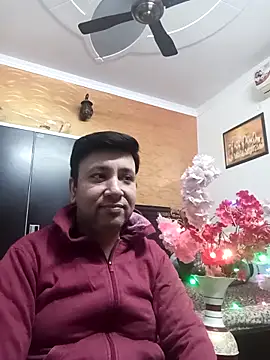 innocentboy1987 online show from December 23, 2025, 4:54 am