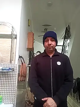 Snapshot of innocentboy1987 chatting on February 3, 2026, 4:32 am innocentboy1987 online show from February 3, 2026, 4:32 am