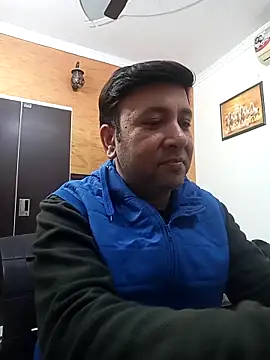 Snapshot of innocentboy1987 chatting on February 17, 2026, 5:48 am innocentboy1987 online show from February 17, 2026, 5:48 am