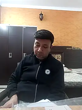 Snapshot of innocentboy1987 chatting on February 20, 2026, 7:21 am innocentboy1987 online show from February 20, 2026, 7:21 am