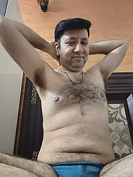 innocentboy1987 online show from July 14, 2026, 4:34 pm