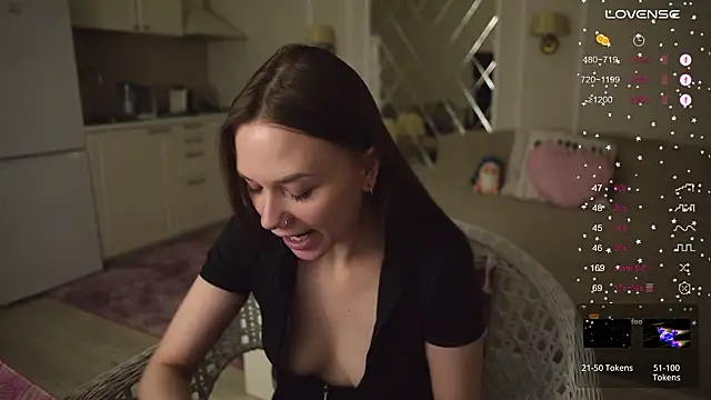 Snapshot of alexa_feels_ chatting on February 13, 2026, 4:14 pm alexa feels online show from February 13, 2026, 4:14 pm