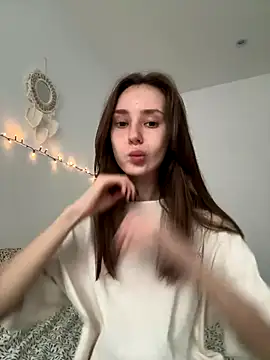 RosieMills online show from December 16, 2025, 3:28 pm