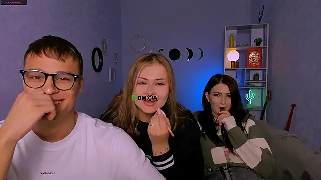 catherine kitty online show from October 13, 2025, 7:03 pm