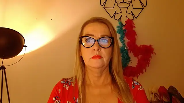 leaxSTAR online show from December 3, 2025, 2:48 pm