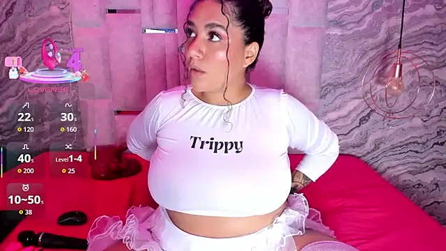 Snapshot of MelissaBloomm chatting on February 11, 2026, 2:11 pm MelissaBloomm online show from February 11, 2026, 2:11 pm