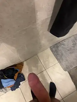 Snapshot of zay_01 chatting on February 11, 2026, 5:07 pm zay 01 online show from February 11, 2026, 5:07 pm