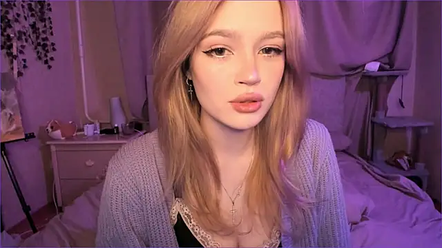 Snapshot of MiaRanki chatting on February 7, 2026, 8:34 pm MiaRanki online show from February 7, 2026, 8:34 pm