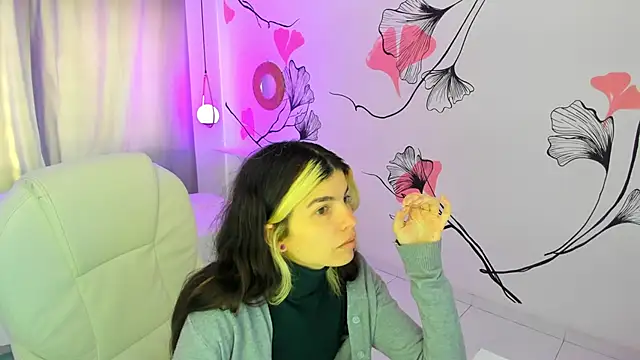 Isabela Fiorelli online show from November 29, 2025, 1:03 pm