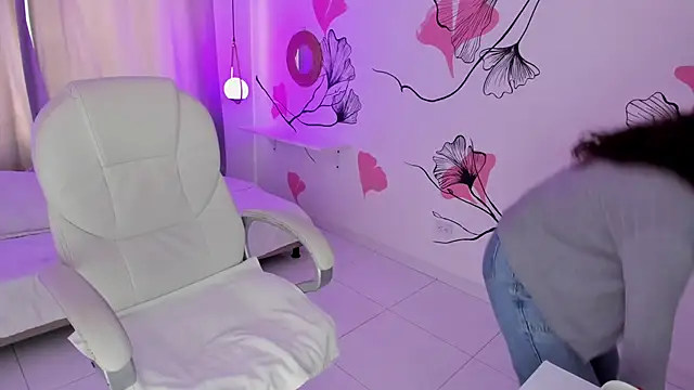 Snapshot of Isabela_Fiorelli chatting on January 7, 2026, 1:24 pm Isabela Fiorelli online show from January 7, 2026, 1:24 pm