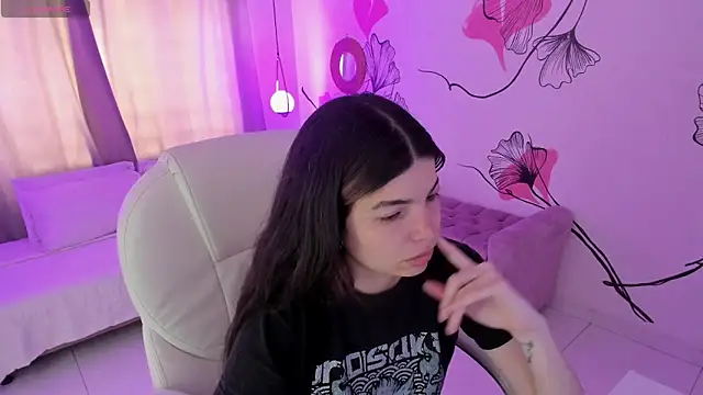 Snapshot of Isabela_Fiorelli chatting on April 14, 2026, 1:17 pm Isabela Fiorelli online show from April 14, 2026, 1:17 pm