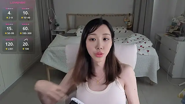 Snapshot of joycemilka chatting on February 26, 2026, 6:34 am joycemilka online show from February 26, 2026, 6:34 am