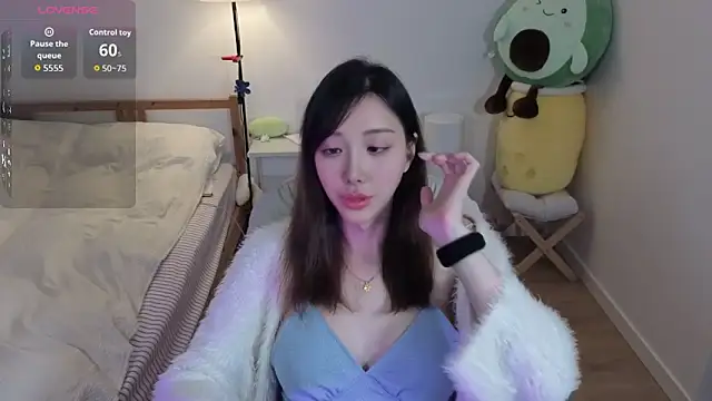 Snapshot of joycemilka chatting on April 6, 2026, 12:17 pm joycemilka online show from April 6, 2026, 12:17 pm